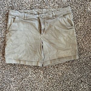 Chubbies tan shorts